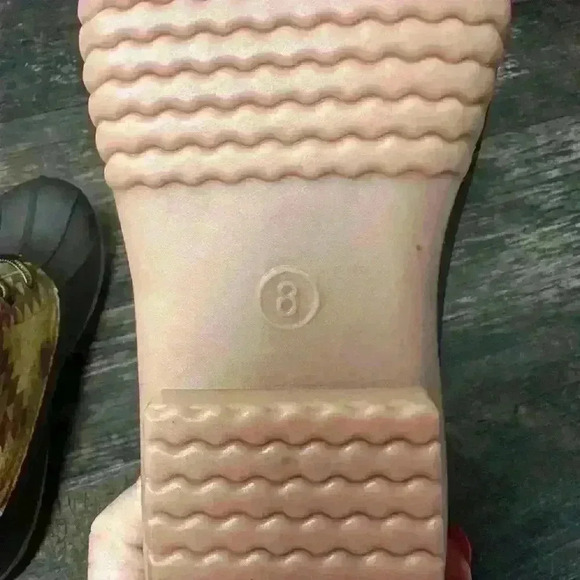 Simply Southern Collection Women’s Waterproof boots size 8 - Picture 5 of 5